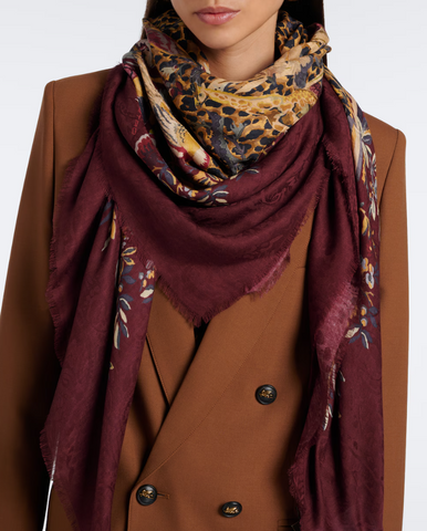 Scarf with floral motif